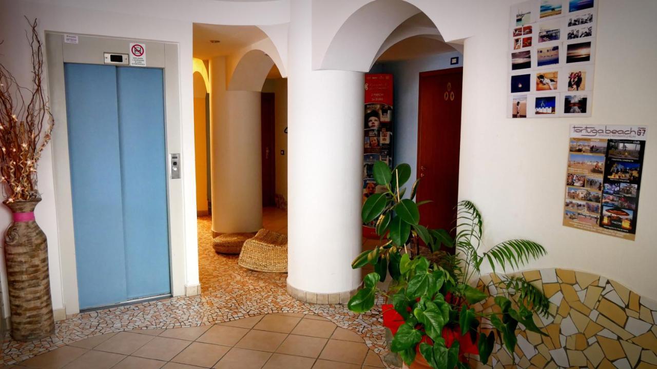 Hotel Frida リミニ エクステリア 写真